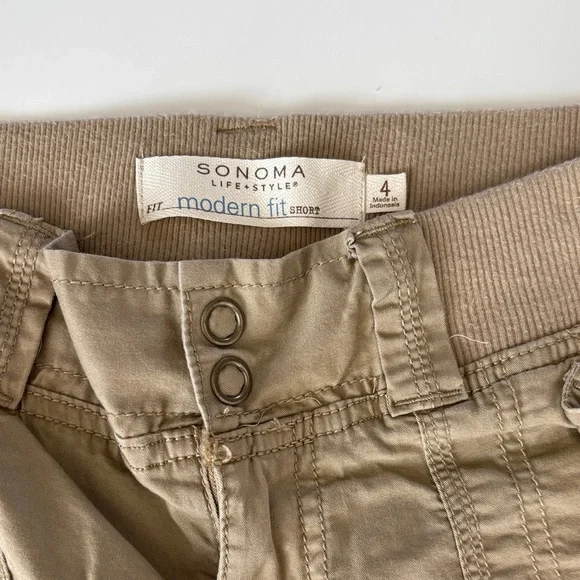 Sonoma Women's Tan Cargo Shorts - Picture 10 of 11